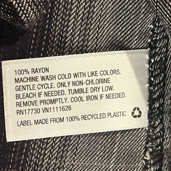 Ava & Viv plaid tunic button down shirt.  Size X black and gray tones - Picture 4 of 10